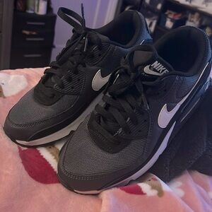 Nike women’s air max 90